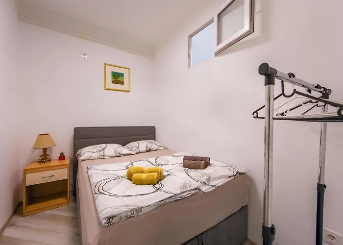 Апартаменти Beautiful In Пула