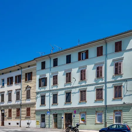 Beautiful Apartment In Pula