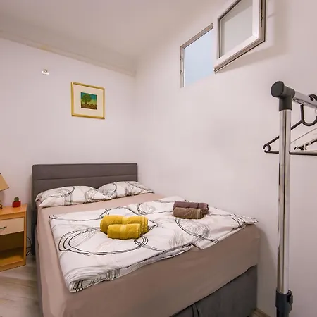 Appartement Beautiful Apartment In Pula Pula