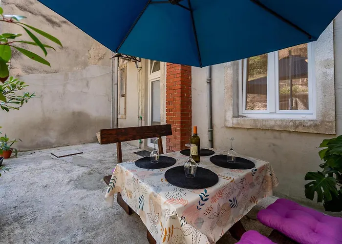 Beautiful Apartment In Pula